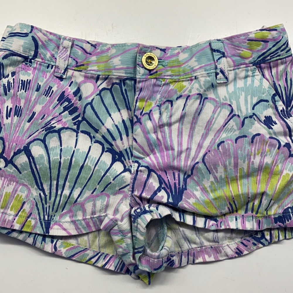 Lilly Pulitzer Shell Shorts Size 10